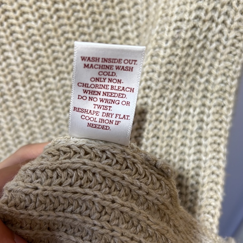 Bundle Knit Sweaters 🧶 - Picture 9 of 14